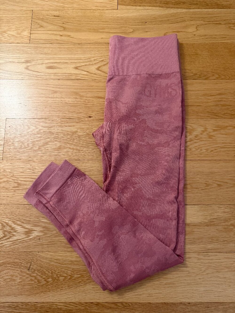 Gymshark Adapt Camo Seamless Leggings | Pink | Size S